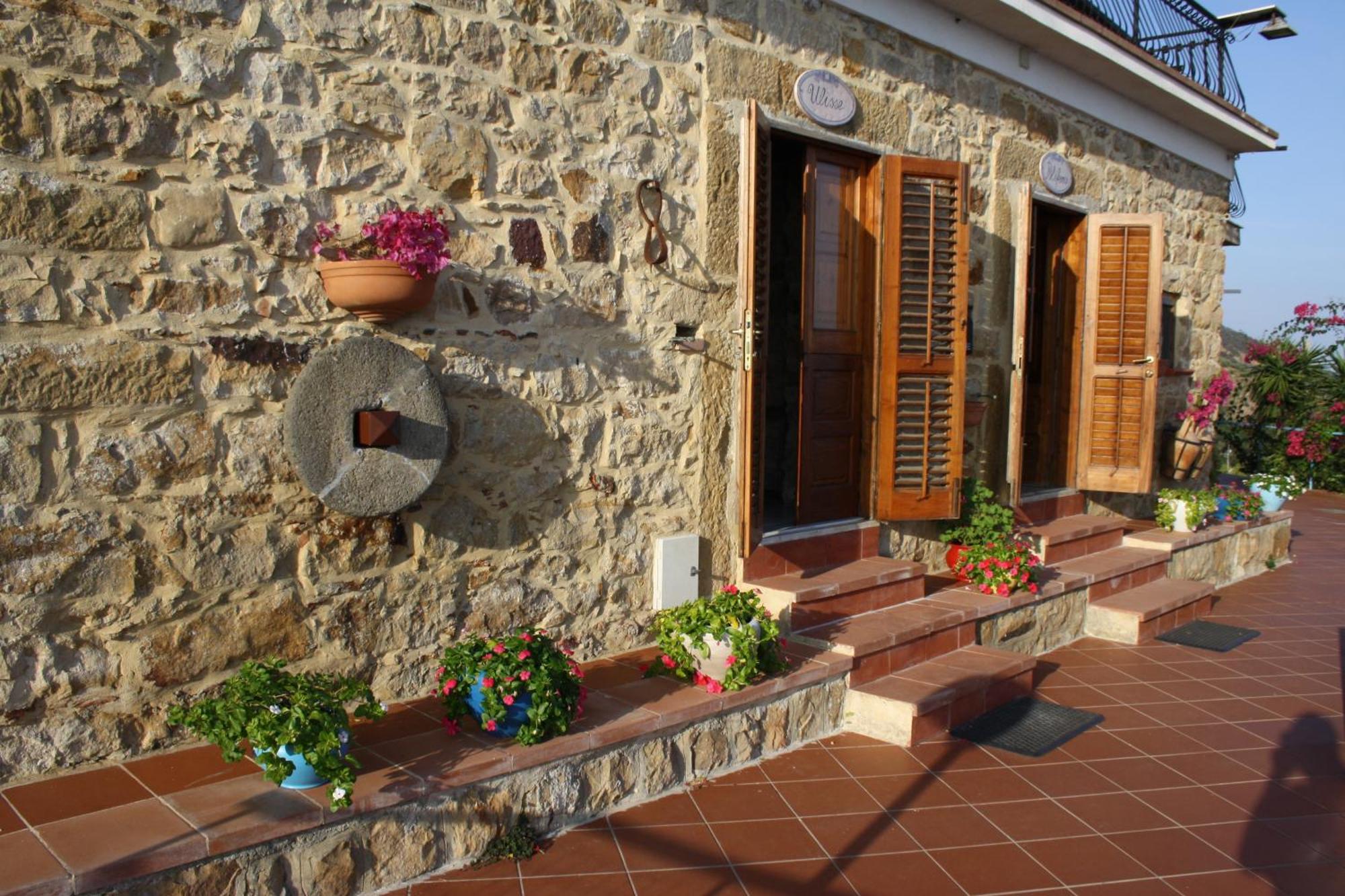 Camere & Case Vacanze Lo Scoglio Castel di Tusa Dış mekan fotoğraf