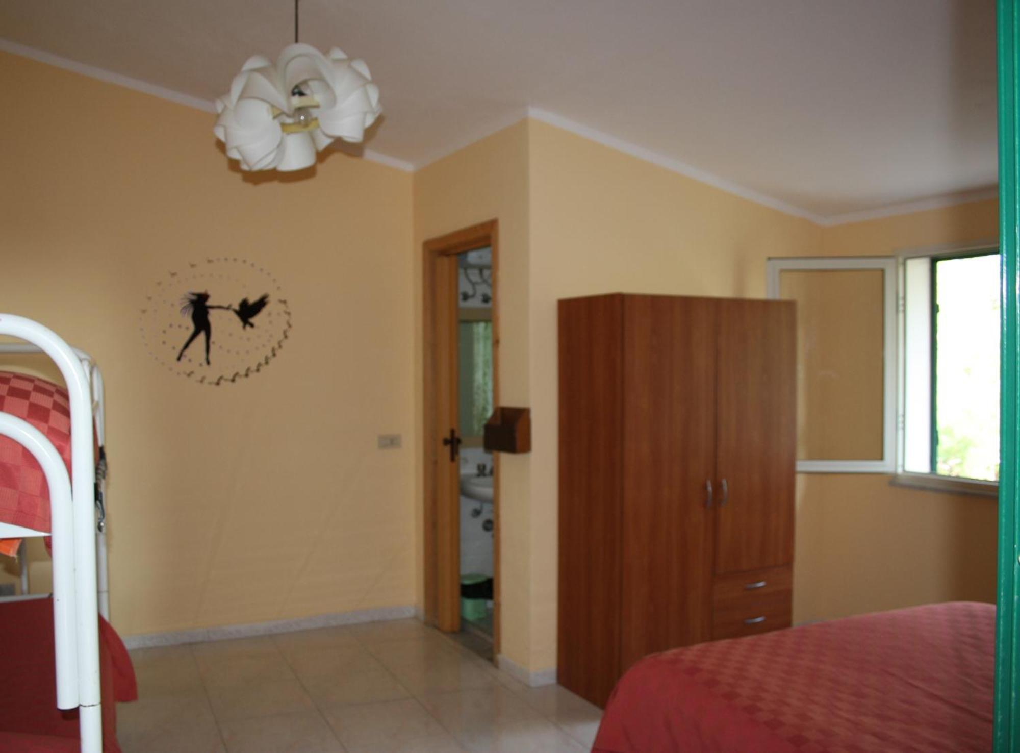 Camere & Case Vacanze Lo Scoglio Castel di Tusa Dış mekan fotoğraf