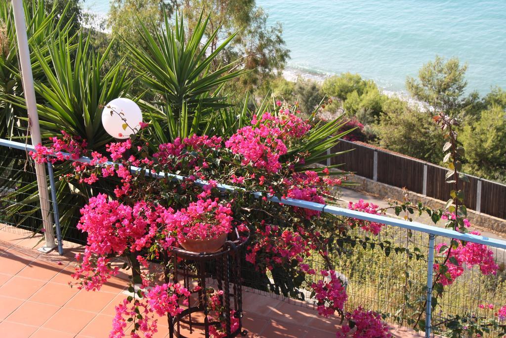 Camere & Case Vacanze Lo Scoglio Castel di Tusa Dış mekan fotoğraf