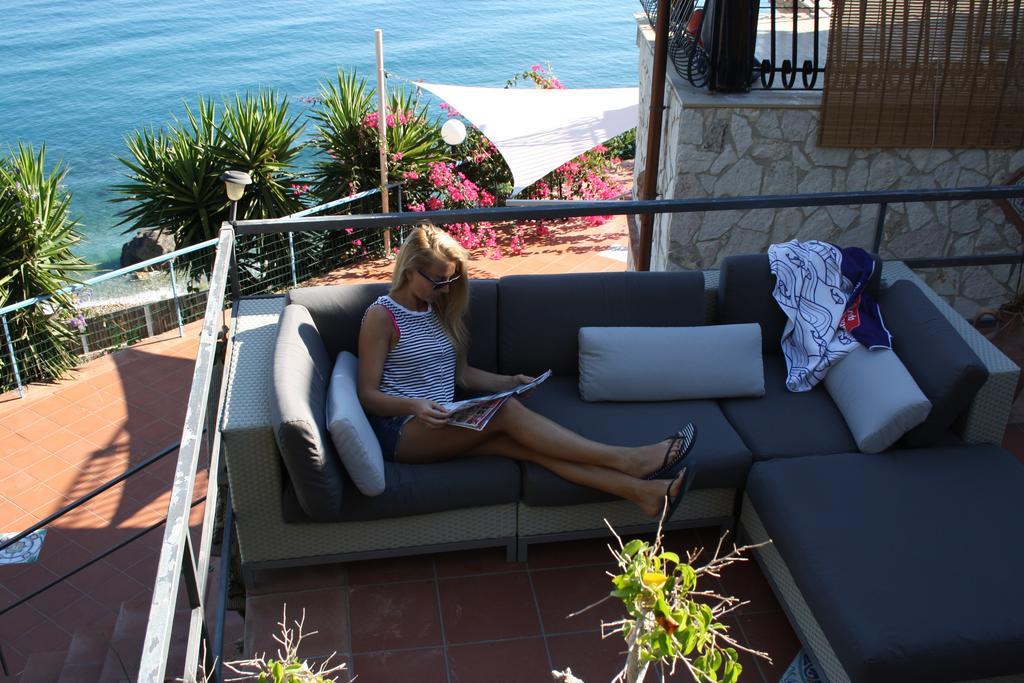 Camere & Case Vacanze Lo Scoglio Castel di Tusa Dış mekan fotoğraf