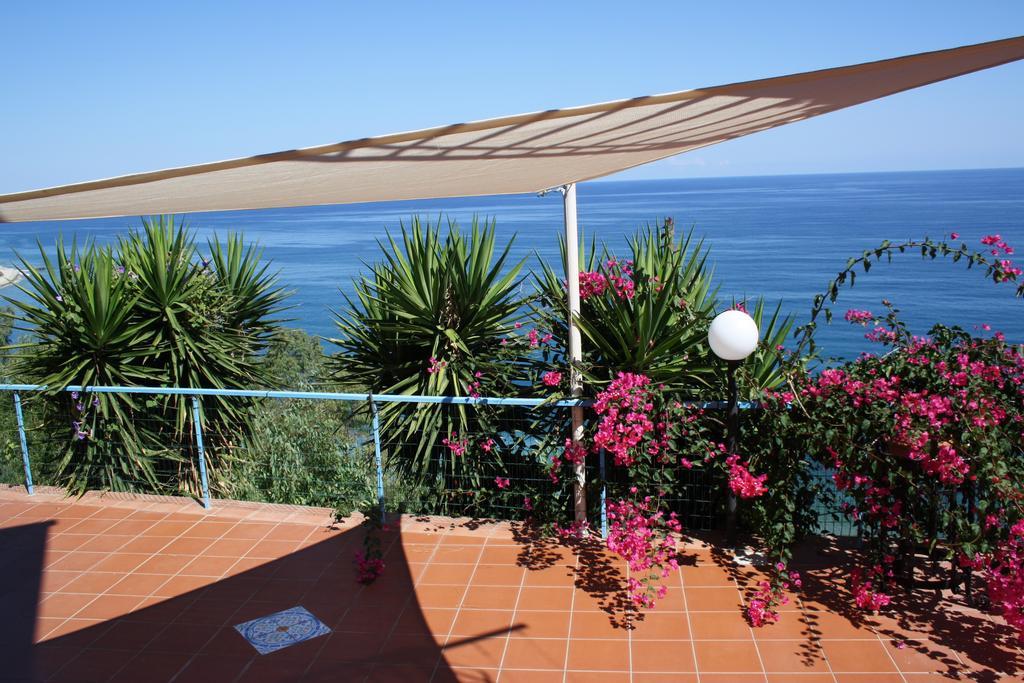 Camere & Case Vacanze Lo Scoglio Castel di Tusa Dış mekan fotoğraf