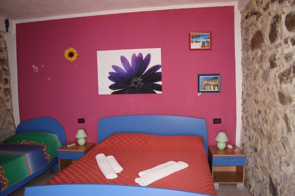 Camere & Case Vacanze Lo Scoglio Castel di Tusa Dış mekan fotoğraf