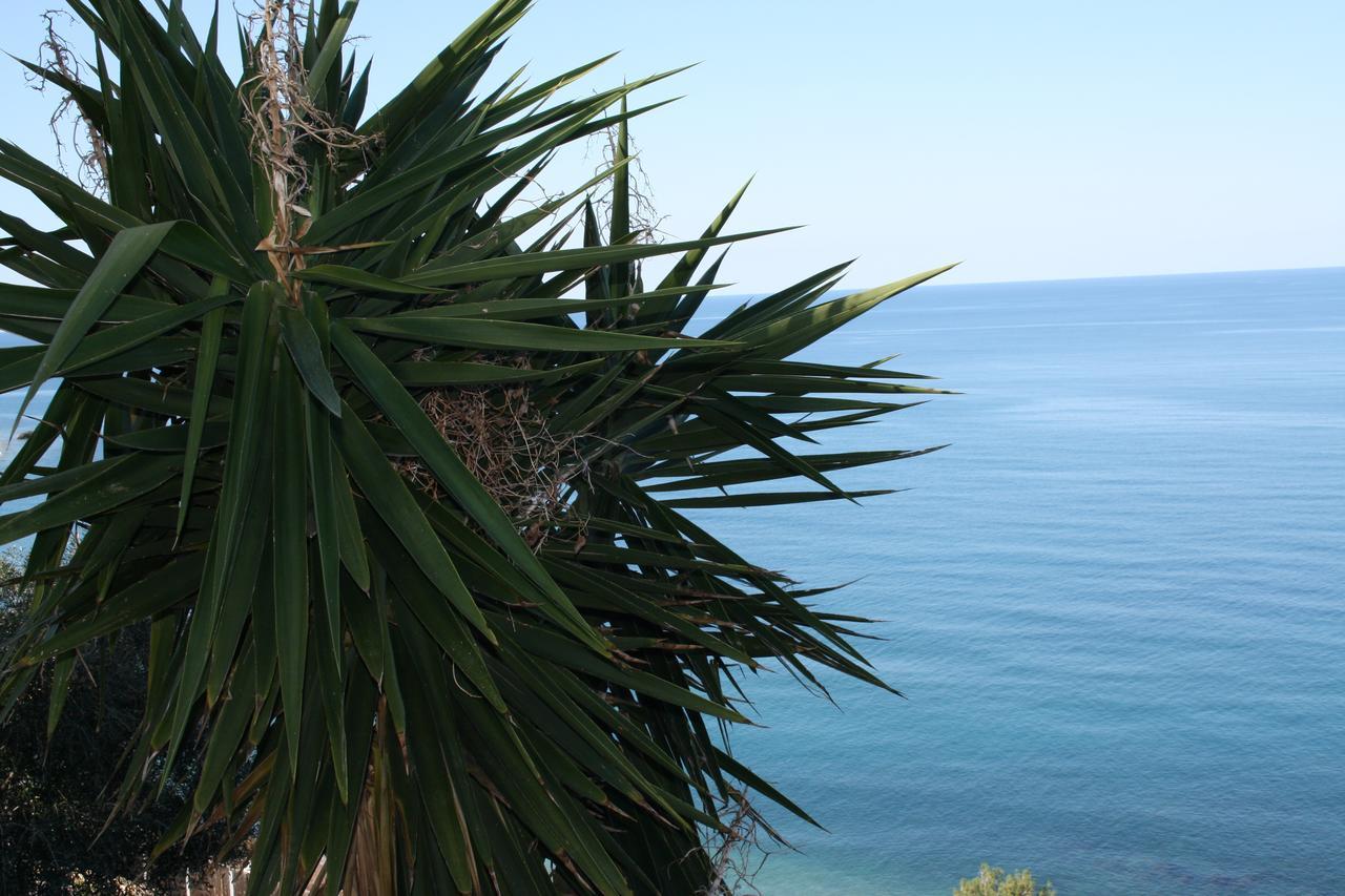 Camere & Case Vacanze Lo Scoglio Castel di Tusa Dış mekan fotoğraf