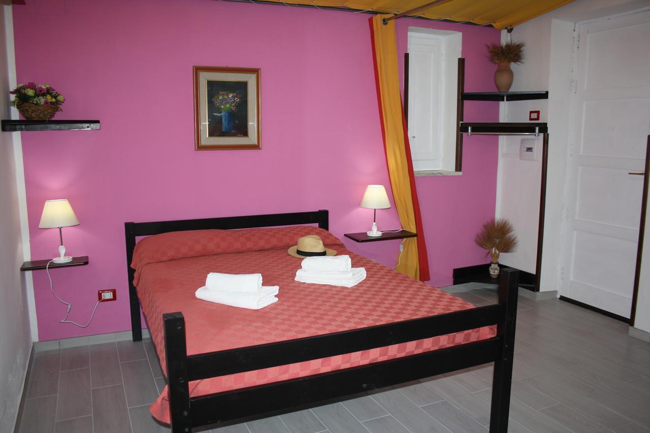Camere & Case Vacanze Lo Scoglio Castel di Tusa Dış mekan fotoğraf