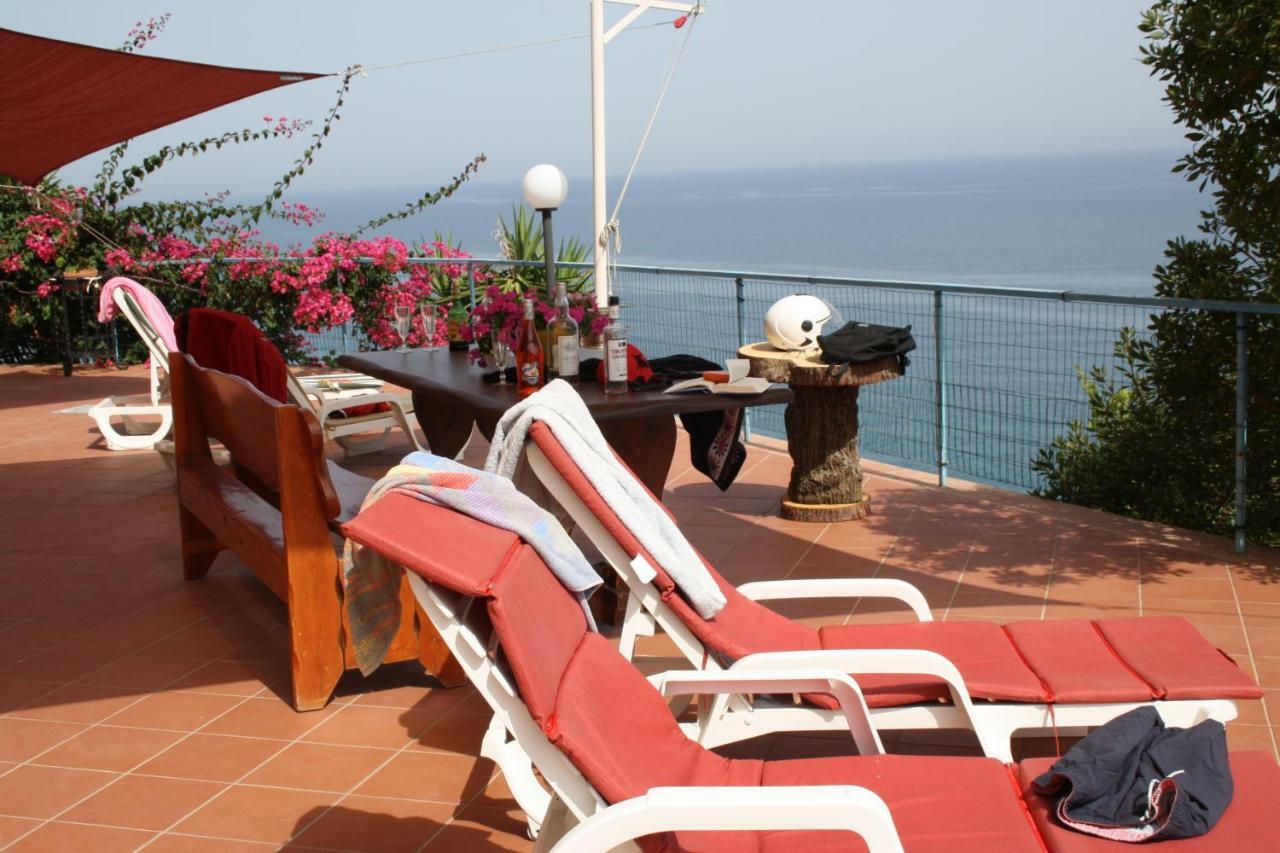 Camere & Case Vacanze Lo Scoglio Castel di Tusa Dış mekan fotoğraf